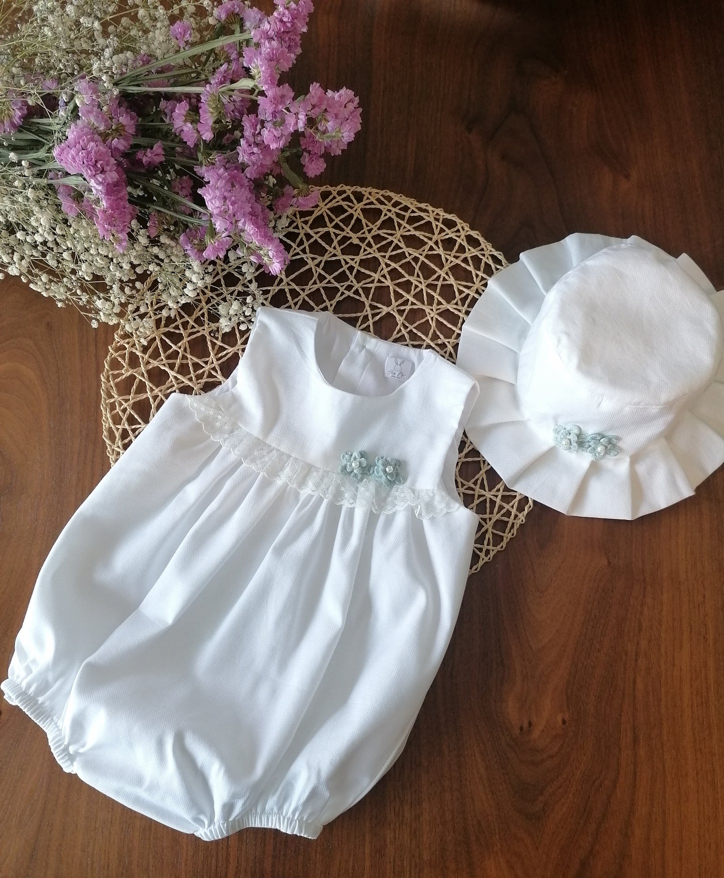 Chapéu de cerimónia pregas