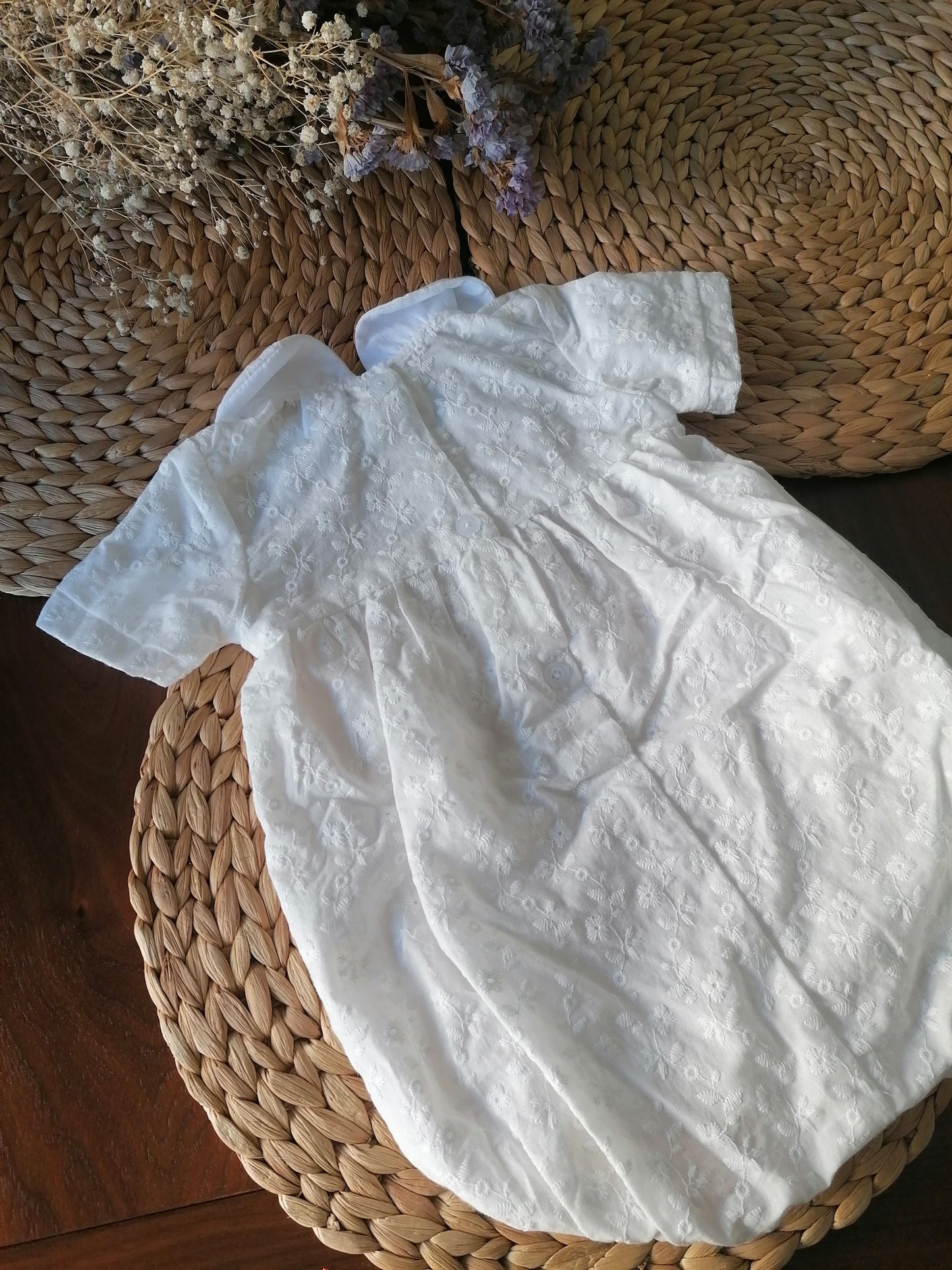 Fofo em bordado inglês