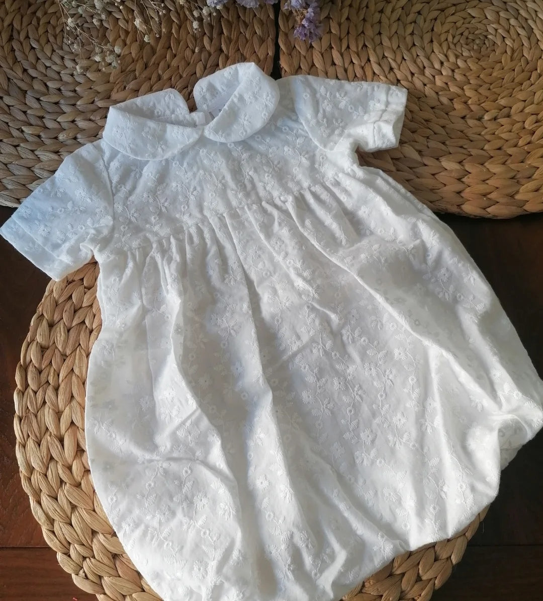 Fofo em bordado inglês