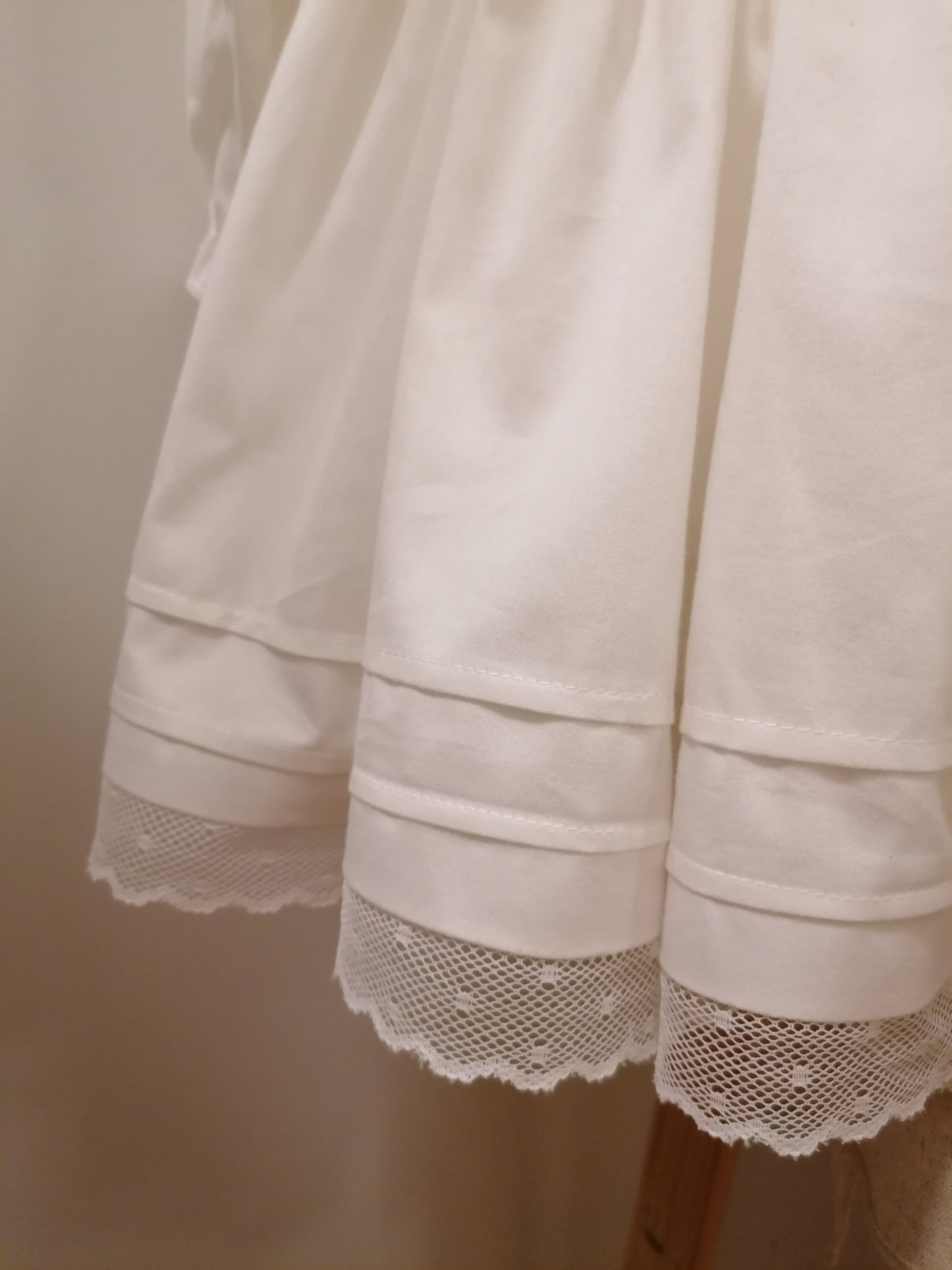Vestido cerimónia renda pintinhas