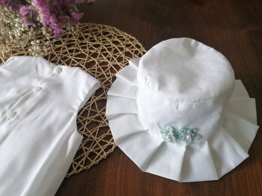 Chapéu de cerimónia pregas