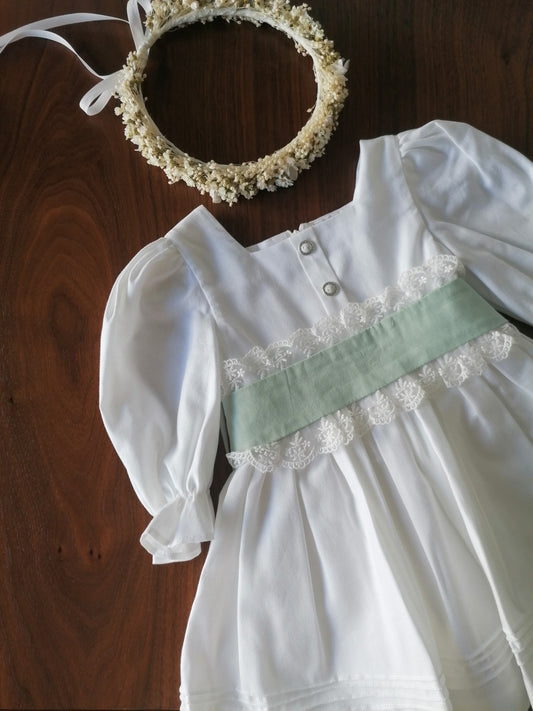 Vestido faixa com renda