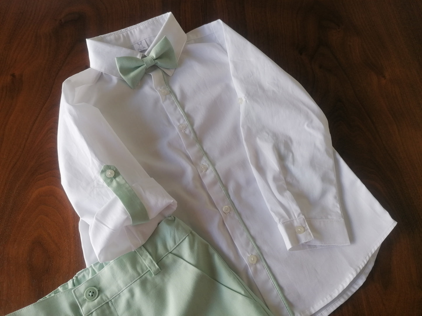 Camisa com presilha