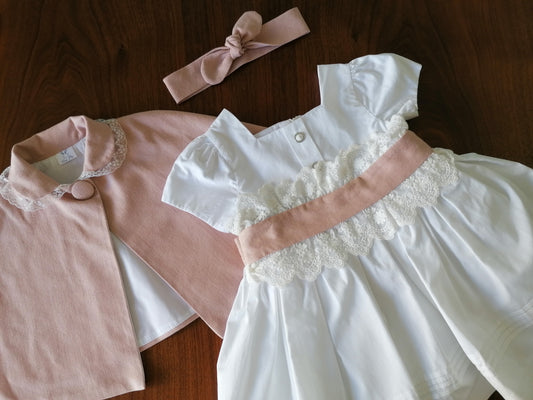 Vestido faixa renda manga curta